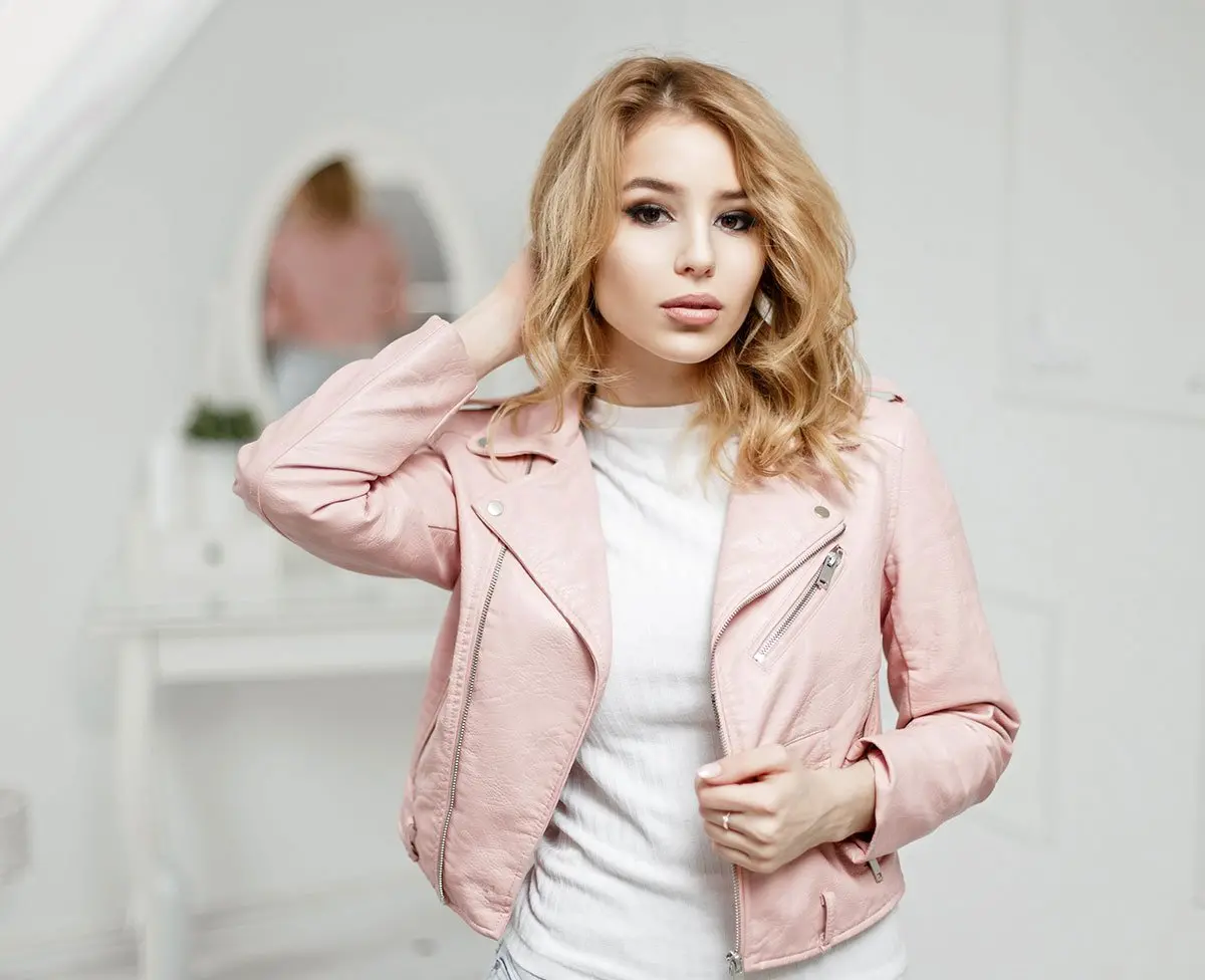 *Neck Pink Jacket 1